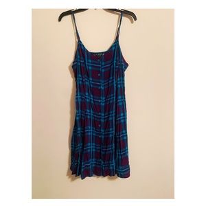 Super cute NEW plaid dress